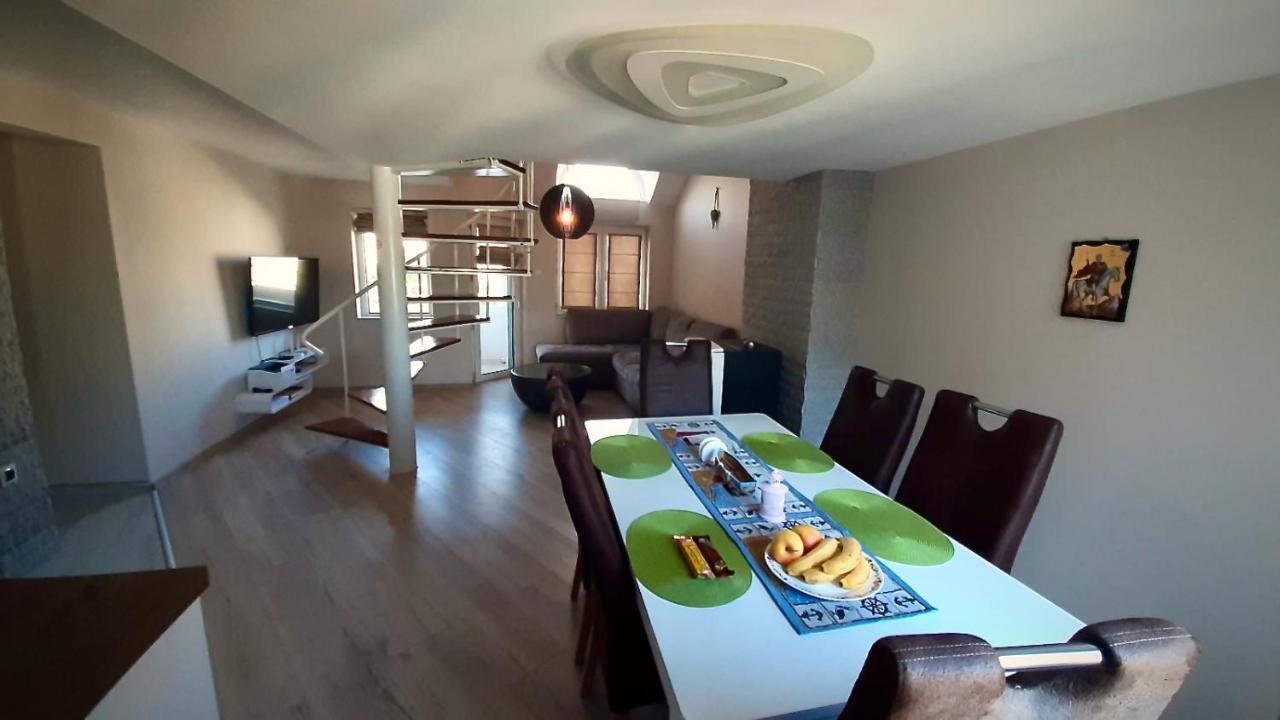 Centrally Located Apartment In וארנה מראה חיצוני תמונה