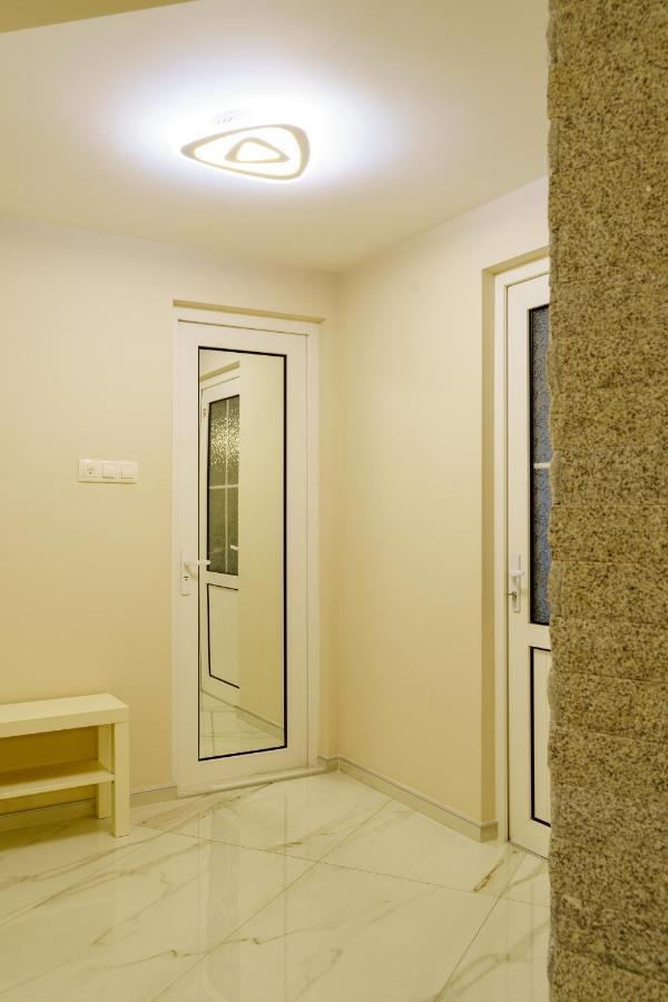Centrally Located Apartment In וארנה מראה חיצוני תמונה