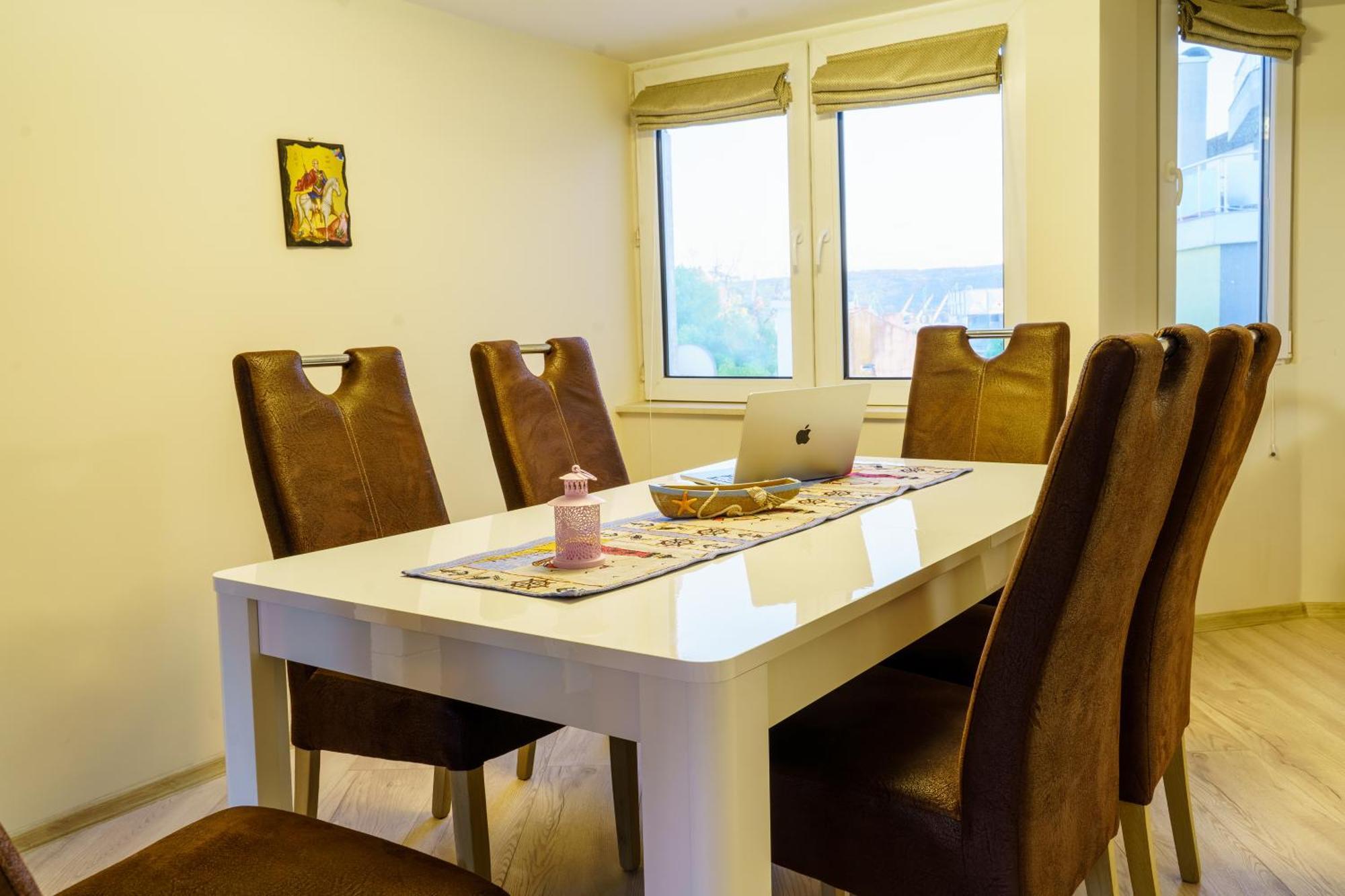 Centrally Located Apartment In וארנה מראה חיצוני תמונה